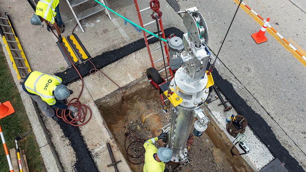12 inch cast iron gas main leak repair
